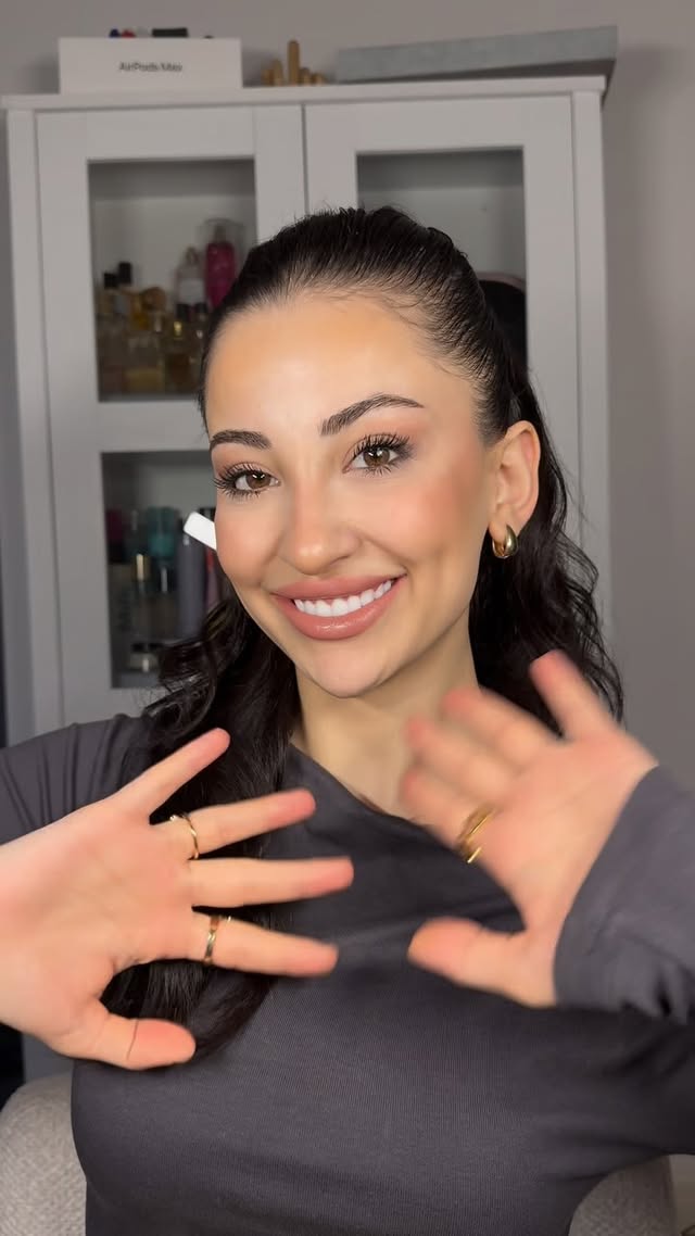 Hediyeleriniz hazır💖🤝 içindekileri yazmama gerek kalmadı diye düşünüyorum 😁🥶 videoyu beğenenler arasından 1 kişiye gidiyooor💖💖⭐️ videoda *işbirliği yok.