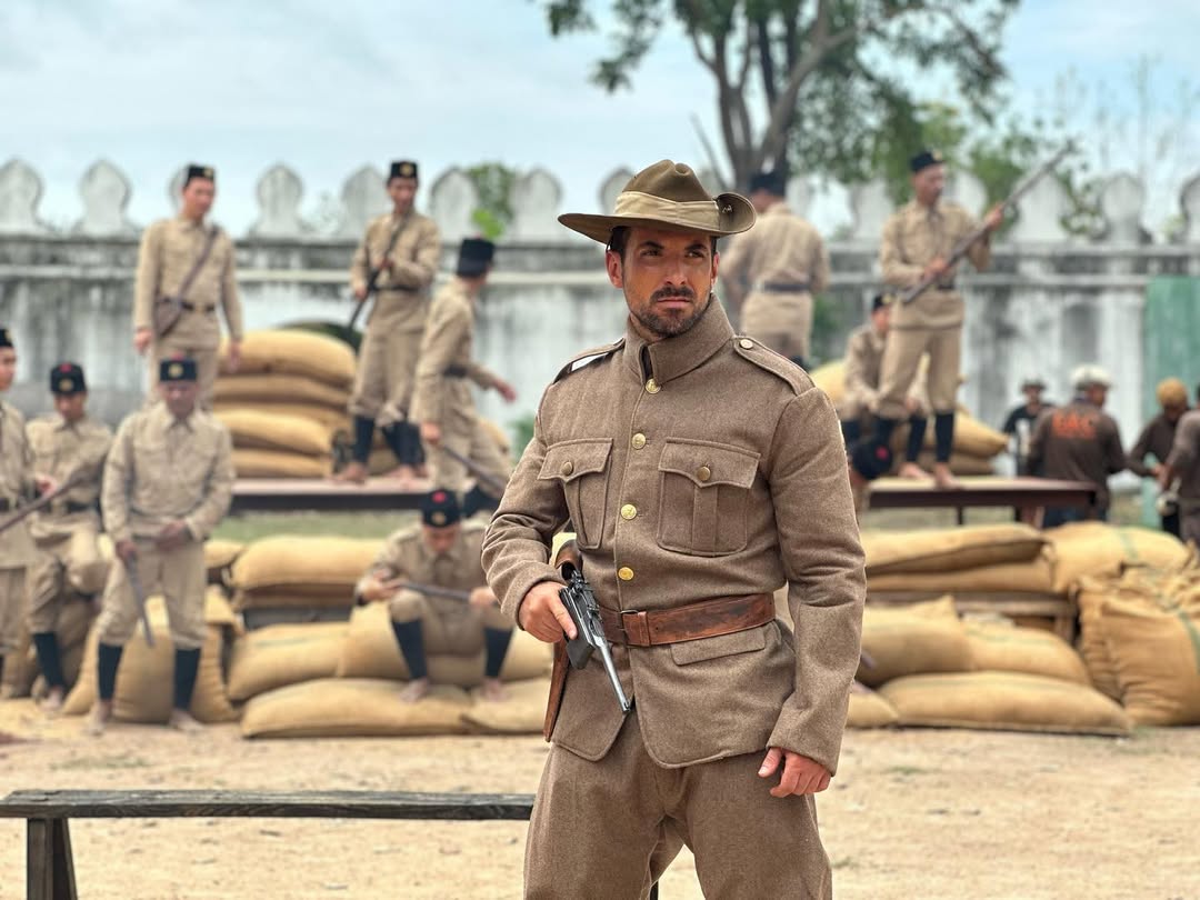 China town Cha Cha from today in cinemas 🎥 🤠 🍿 ไชน่าทาวน์ ชะช่า วันนี้ในโรงภาพยนตร์ 🎥 🤠 🍿 #actor #movie #thailand #นักแสดง #ไชน่าทาวน์ชะช่า by @martinbravobkk