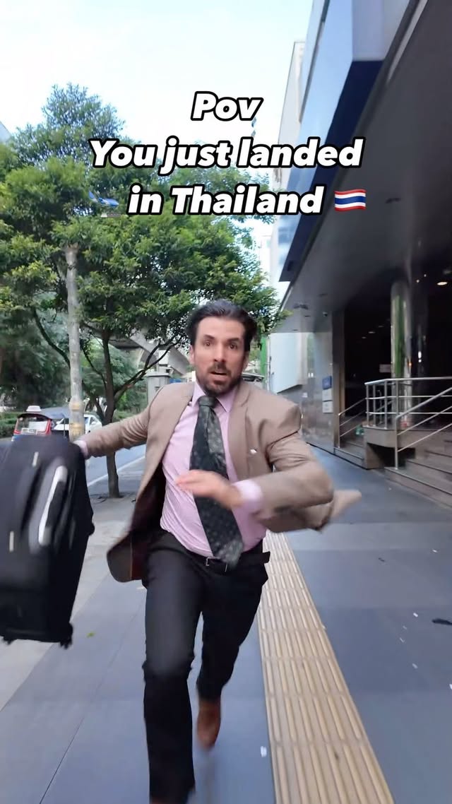 I just got to Bangkok! And I couldn’t wait to have my favourite dessert 🥭🍚🇹🇭 #bangkok #thailand by @martinbravobkk