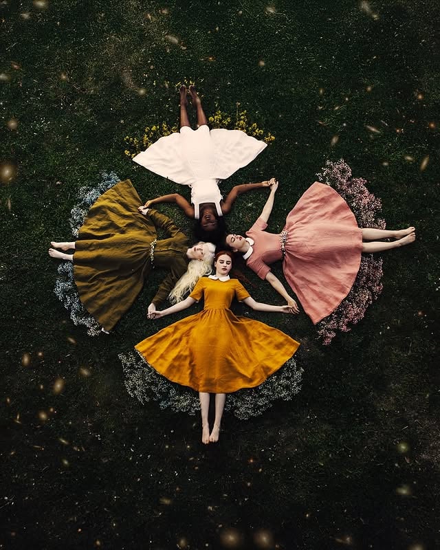 Creating these images for @sondeflor was truly magical 💫Photography @jovanarikalo More of my work you can find at 👇🏻 www.jovanarikalo.com #art #photography #photoshop #sondeflor #campaignphotoshoot #creative #dreamy by @jovanarikalo