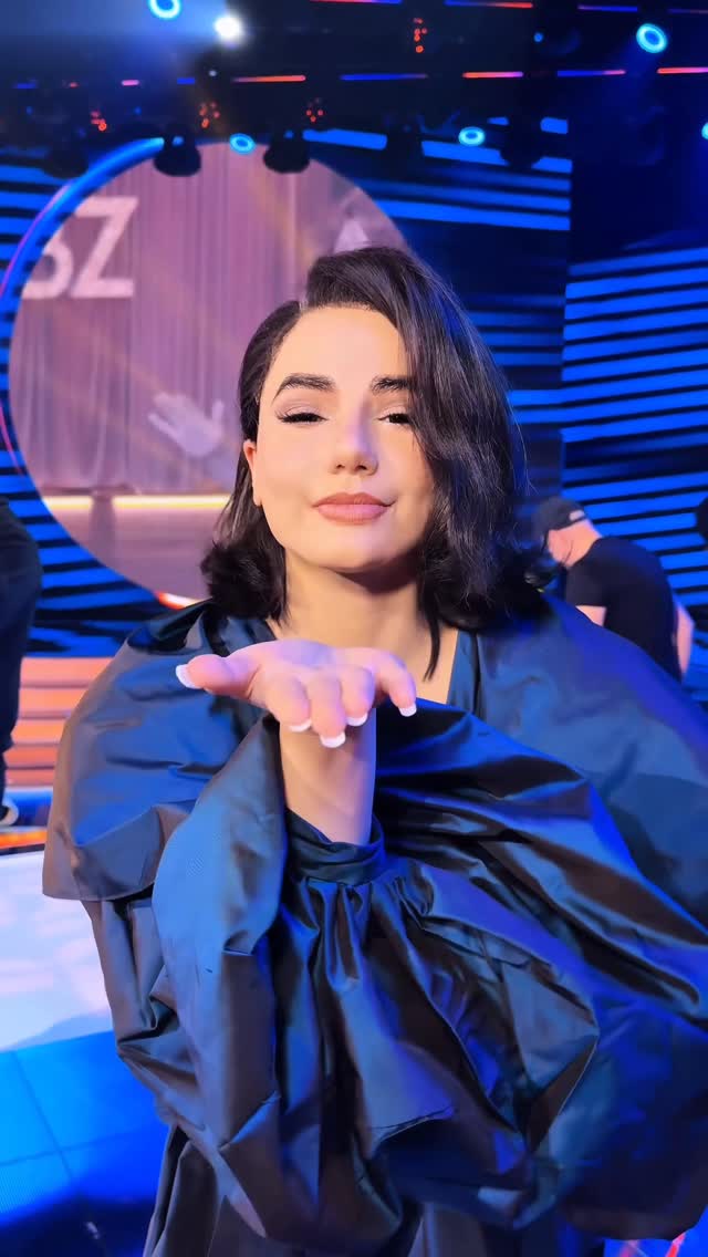Julia Żugaj ➡️ Dua Lipa ✨🌴 Jak Wam się podobało „One Kiss” w 3. odcinku #TTBZ? Widzimy się znowu w piątek! #twojatwarzbrzmiznajomo #polsat