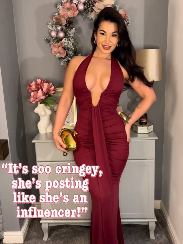 “She’s so cringey, she’s posting like an influencer”Posting my silly little content in my living room somehow turned into working with fashion brands I genuinely love — funny how that happens when you just show up and post.10k followers in in a little over 6 months. From absolute scratch.Just consistency, fashion try-ons, and posting even when it felt awkward 🤍To the ones who watch every story but never tap like… hi babe, thanks for the views 👋😂And to anyone sitting on drafts because they’re scared of being “cringe” — this is your sign.If you want fashion try-ons, real brand work, and proof that consistency actually works — follow [ @styledby.karin ]✨even if you just want to watch my journey unfold give me a follow 🫶UK creators, this one’s for you 🇬🇧Tag a creator who needs to see this.#UKContentCreator #NanoInfluencerUK #CreatorCommunityUK #FashionCreatorUK #InfluencerLifeUK