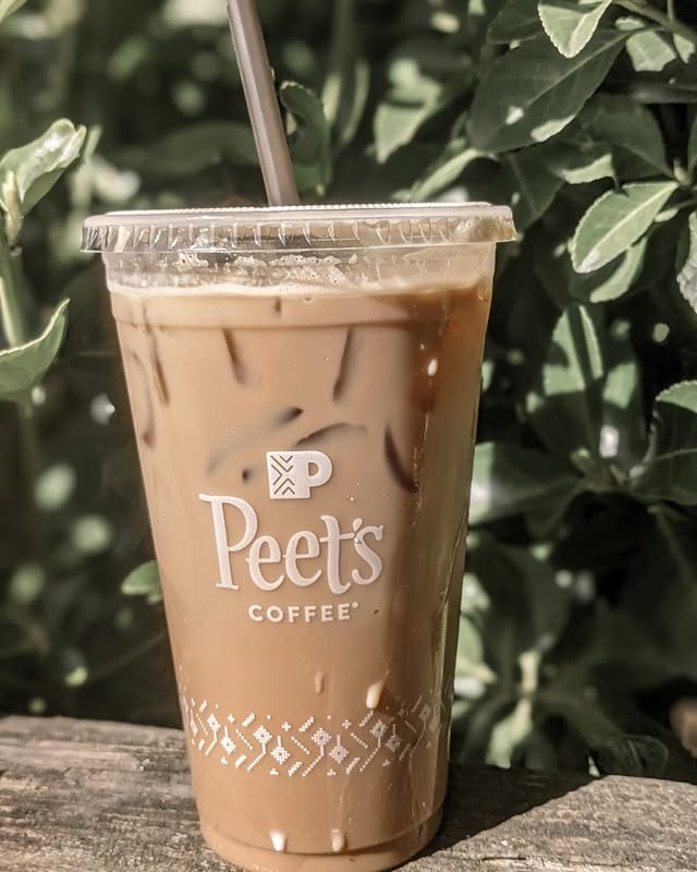 ꜱᴜɴꜱʜɪɴᴇ ☀️ꜰʀɪᴅᴀʏ ᴡɪᴛʜ ᴄᴀʀᴀᴍᴇʟ ᴍᴀᴄᴄʜɪᴀᴛᴏ ☕✨
🌿@bloggerlifestyle90  𝑯𝒆𝒓𝒆 👋🏼𝒖𝒏𝒇𝒐𝒓𝒕𝒖𝒏𝒂𝒕𝒆𝒍𝒚 𝑰𝒏𝒔𝒕𝒂 𝒊𝒔 𝒃𝒆𝒊𝒏𝒈 𝒅𝒊𝒇𝒇𝒊𝒄𝒖𝒍𝒕 𝒂𝒏𝒅 𝒊𝒔𝒏'𝒕 𝒍𝒆𝒕𝒕𝒊𝒏𝒈 𝒎𝒆 𝒍𝒐𝒈 𝒐𝒏 𝒇𝒓𝒐𝒎 𝒕𝒉𝒆 𝒂𝒑𝒑, 𝒆𝒊𝒕𝒉𝒆𝒓 𝒂𝒄𝒄𝒐𝒖𝒏𝒕𝒔! 𝑳𝒊𝒕𝒕𝒍𝒆 𝒇𝒓𝒖𝒔𝒕𝒓𝒂𝒕𝒊𝒏𝒈 𝒘𝒉𝒆𝒏 𝒚𝒐𝒖 𝒉𝒂𝒗𝒆 𝒘𝒐𝒓𝒌 𝒐𝒏 𝒉𝒆𝒓𝒆 𝒕𝒐 𝒈𝒆𝒕 𝒅𝒐𝒏𝒆. 𝑩𝒂𝒔𝒊𝒄𝒂𝒍𝒍𝒚 𝒎𝒚 𝒎𝒂𝒊𝒏 𝒑𝒂𝒈𝒆 𝒊𝒔𝒏'𝒕 𝒂𝒄𝒄𝒆𝒔𝒔𝒂𝒃𝒍𝒆 𝒂𝒕 𝒂𝒍𝒍 𝒂𝒕 𝒕𝒉𝒆 𝒎𝒐𝒎𝒆𝒏𝒕. 𝑰𝒇 𝒂𝒏𝒚𝒕𝒉𝒊𝒏𝒈 𝒎𝒆𝒔𝒔𝒂𝒈𝒆 𝒎𝒆 𝒉𝒆𝒓𝒆 𝒇𝒐𝒓 𝒏𝒐𝒘! 𝑰 𝒉𝒐𝒑𝒆 𝒚𝒐𝒖𝒓 𝑭𝒓𝒊𝒅𝒂𝒚 𝒊𝒔 𝒃𝒆𝒕𝒕𝒆𝒓 𝒕𝒉𝒂𝒏 𝒎𝒊𝒏𝒆𝒔. @peetscoffee ☕✨𝑫𝒆𝒇𝒊𝒏𝒊𝒕𝒆𝒍𝒚 𝒉𝒆𝒍𝒑𝒆𝒅 𝒎𝒚 𝒄𝒓𝒂𝒑𝒑𝒚 𝒎𝒐𝒓𝒏𝒊𝒏𝒈 𝒕𝒊𝒔 𝒇𝒂𝒓. 𝑭𝒆𝒆𝒍𝒔 𝒍𝒊𝒌𝒆 𝒇𝒓𝒆𝒂𝒌𝒚 𝒇𝒓𝒊𝒅𝒂𝒚 𝒉𝒆𝒓𝒆 𝒊𝒏 𝑽𝒊𝒓𝒈𝒊𝒏𝒊𝒂 🤪

#marchume19 #Coffee #icecoffee #peetscoffee  #quarantinelife #instayumm  #foodie #dailybloger #mommablogger #momlife #fitnesspage #fitnesslife #foodislife #ilovecoffee  #coffeelover  #foodsofinstagram #coffeeloversofinsta  #coffeeaddict #coffeedaily #coffeeholic #fridaylikesonly #coffeephotography  #wickercallingl #coldbrew #coffeeblog #coffeejunkie #coffeeofinsta #tgifgfwl #noturmamaa