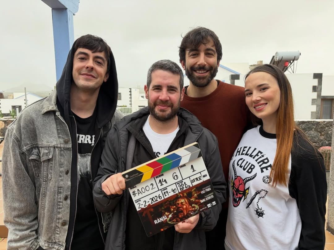 Primera jornada de “Tránsito”, mi segunda película de ficción..Gracias @pacosepulveda por la oportunidad y la confianza..Gracias @pirubiproducciones @guainotproduce por arriesgaros con este guion..Creo que tenemos entre manos una película MUY DIVERTIDA. .Pic by 📸 @juanlu.moreno.some .Besos y abrazos ❤️.#transito #horrormovies #cineespañol by @aria_bedmar