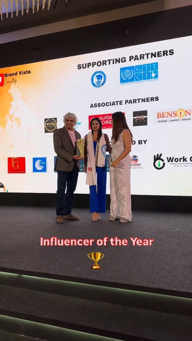 🏆 From dreams to reality 💥🏆Recognition feels extra special when it’s earned with passion and persistence.More milestones loading… 🚀✨@official.brandvista #AwardWinner#achievementunlocked #WomenAchieversSuccessStoryHardWorkPaysOffMilestoneMomentDreamBigWorkHardRecognitionInfluencerLifeIndianCreatorsSheInspiresCelebratingSuccess by @maahi_gautam4121