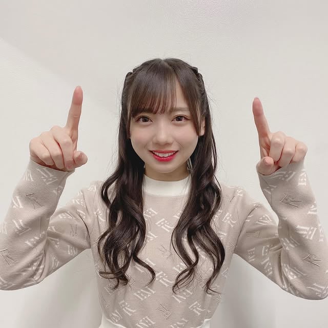 きょんこから皆さんへ感謝のメッセージと写真が届きました🥳「Instagramをご覧の皆さんいつもありがとうございます😊♡きょんこハートです💓」優しい上にとんでもなく可愛い、とっておきの恋人です😇#齊藤京子1st写真集 #とっておきの恋人#齊藤京子 #日向坂46#きょんこしか勝たん #国民的彼女#kyonstagram 👸💕📢ご購入はプロフィールのリンクから by @kyoko1st