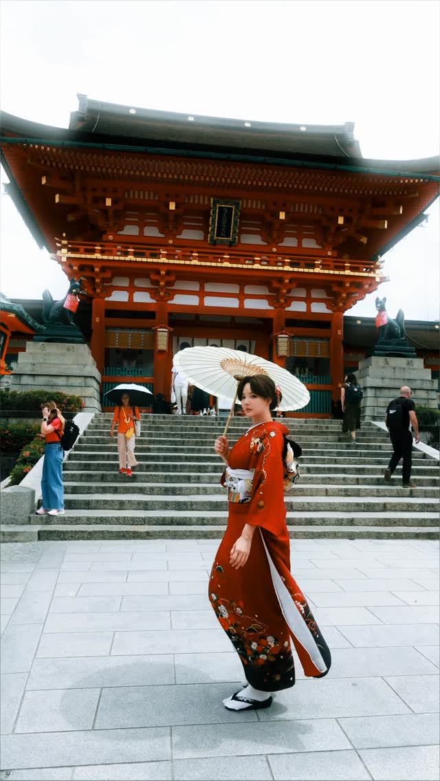 I can’t believe I’m saying this… but I miss walking 20,000 steps a day 😂Last year in Japan I walked everywhere without even thinking about it. Now during recovery, every step feels different — but it also reminds me how precious something as simple as walking really is.One day I’ll get back to those 20k steps again. Slowly but surely. 💖✨ by @yingtze12