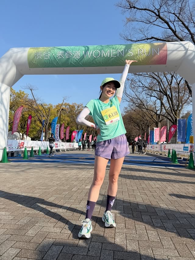 Before work, I ran the Shibuya Omotesando Women’s Run.It was my first time running it🫶🏻It was so much fun—it flew by!お仕事前に渋谷・表参道WOMEN’S RUN🏃‍♀️♡初めて走ったー！！！！！華やかー！！！@shibuya_omotesando_womensrun わたしにしては沿道のみなさんを見つけられた方だと思う！笑応援してアピールを受け取ってくれたみなさんありがとうございました🫶🏻🤩そしていつも素敵な機会を提供してくださるTeam @newbalance のみなさまに感謝を！ありがとうございました💗💗💗🙂‍↕️@newbalancerunning 動画や他の写真もまた載せます🌼今宵も楽しくハッピーに！他の投稿はこちらから▷ @hasegawatomoka #PR#やりたい事は全部やる#newbalance #RunYourWay #渋谷表参道ウィメンズラン2026