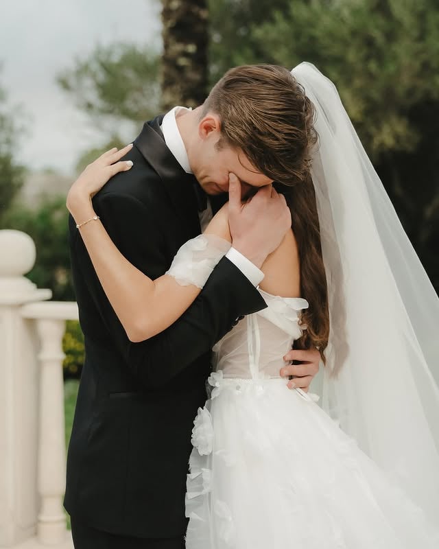 That moment when time stood still, and I saw my everything walking down the aisle.📷 by @kreativwedding by @lucahbl