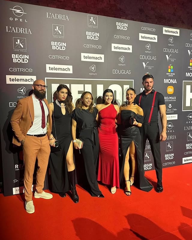 @hellomagazinecroatia party with my people....Sad trebamo sumirat cijelu noć 😎😘@lara_zavorovic @nika.dq @mitchkaleb @lizwillems @matea.josipovic @marin_kaselj @marko_braic by @nikivranic