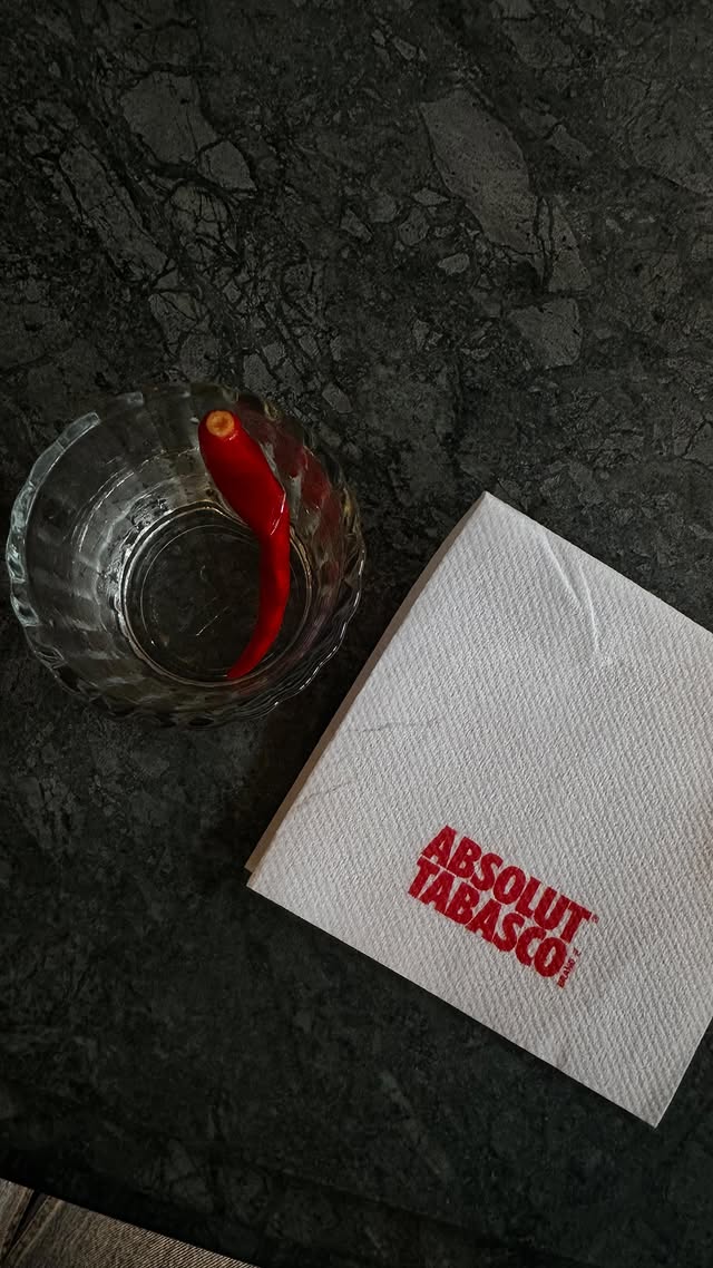 Great Food + #AbsolutTabasco ?ESTOY DENTRO! 🌶️🍸🍗🍤🦪 @absolutmx #publicidad by @sarymezaa