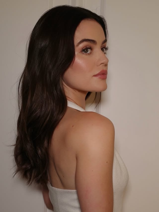 24 hours w/ @shiseido & cherry blossoms showin off 😍@mollyddickson @nanajacqueline_ @samanthalmua @jacobrozenberg @colorbymattrez @priscillavalles by @lucyhale
