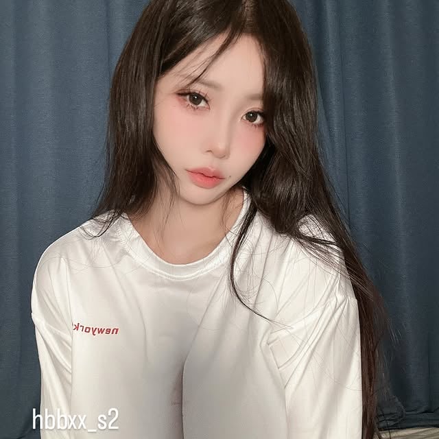 눈이 감긴다 😴😴 by @hbbxx_s2