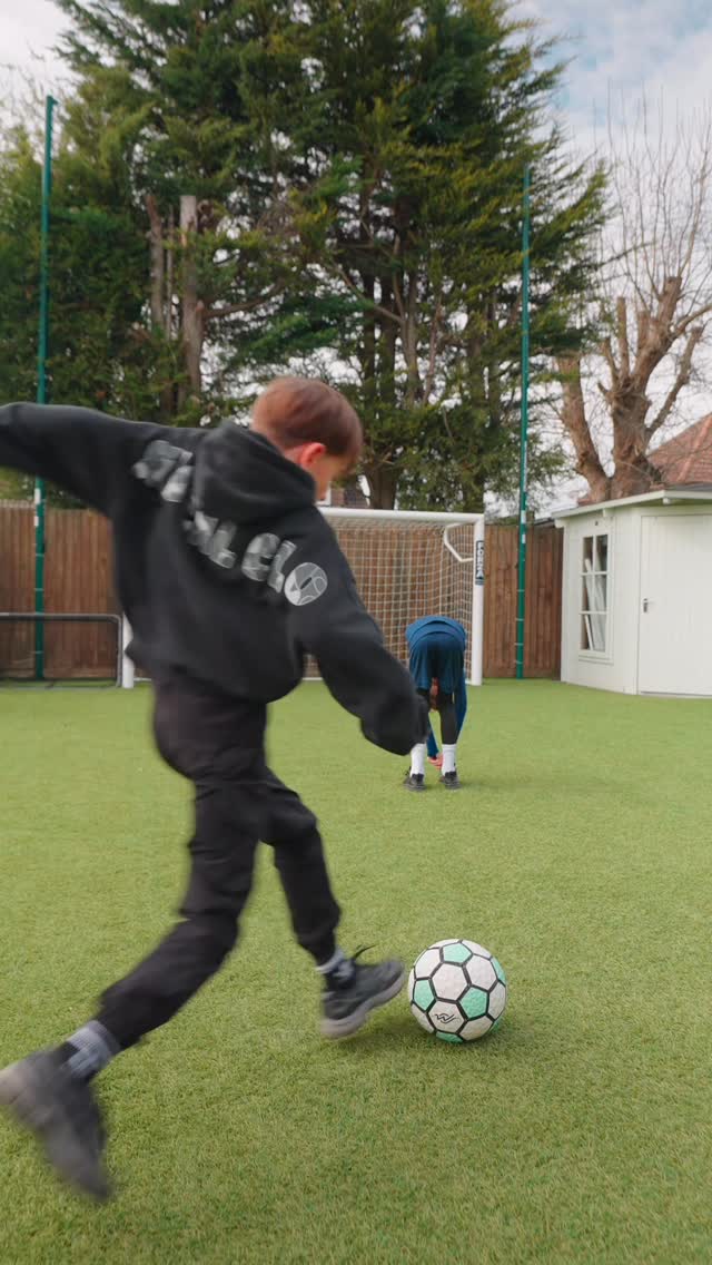THE PERFECT OPPORTUNITY😂#football #funny #comedy by @romanwingrove
