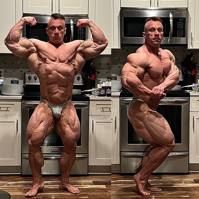 A coach who’s walked the walk 🚶How important is it for you that the person guiding you has done it themselves?@freakfactorycoaching #freakfactory #freakfactorycoaching #ifbb #npc #grow by @elliottdermond