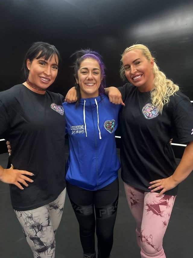 We’re officially part of the Lodestone family! Heart is so full and we are so incredibly thankful and grateful for this experience ! 👯🫶🏼Can’t thank @itsmebayley @lodestone_est2025 enough for everything and I know one thing women’s wrestling is soo strong! met the most incredible women today and learned so much! more pics to come!! 💜💜💜💜🫶🏼👯👯👯👯👯👯 #feelingsothankful #womenswrestling #twins #tagteam #lodestone by @wowmiamisweetheat