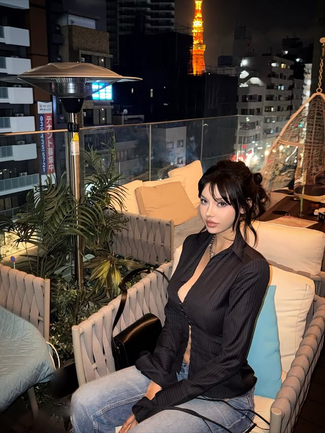 Work, eat, drink, repeat 🔁 ( where’s the sleep ) 🙈 by @midoritakechi