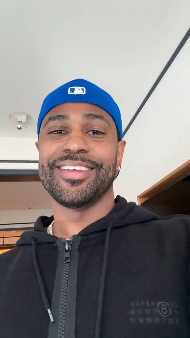 I know i talk alot, but i’m trying to get better at communicating n sharing tho. Last night was incredible too 🤲🏾🌍✨ by @bigsean