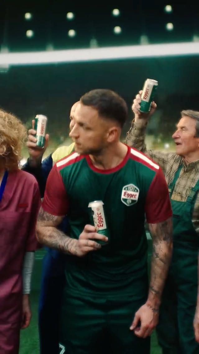 Du bist das echte Leben. Du bist EGGER! Wir feiern alle, die fürs echte Leben stehen. Also dich! Schnapp dir dein EGGER und stoß auf dich an! Wir tun es auch! by @m.arnautovic7