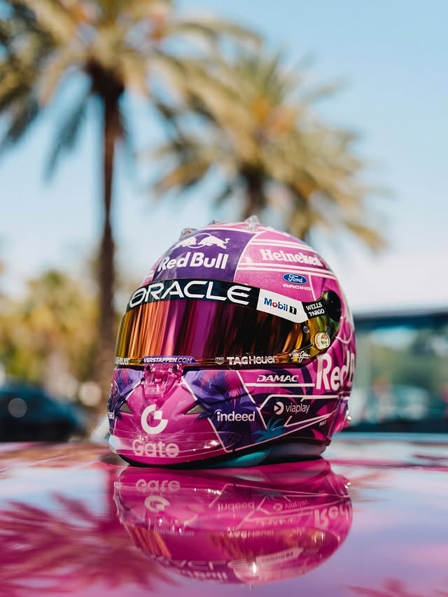 🌴 by @maxverstappen1