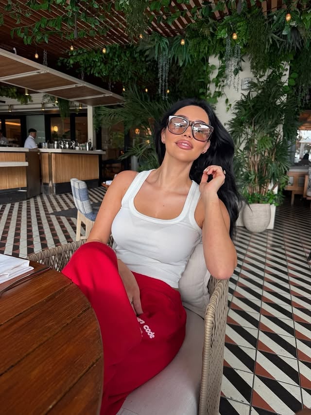 I looooove being here🤍🤍🤍 by @kaltrinakonxheli