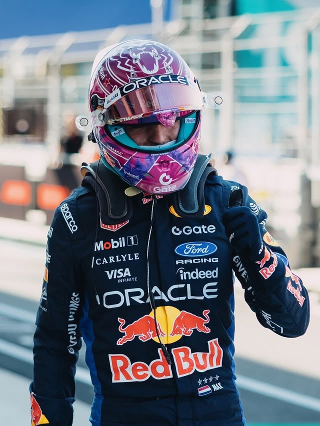 Very happy with that front row! Incredible turnaround @redbullracing 👏 by @maxverstappen1