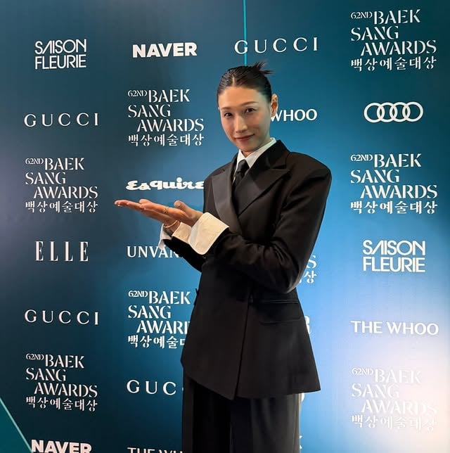 백상예술대상 시상식에 함께했습니다.함께 울고 웃어주신 많은 분들 덕분에 오래 기억에 남을 순간이었습니다. 감사합니다.#신인감독김연경 by @kimyk10
