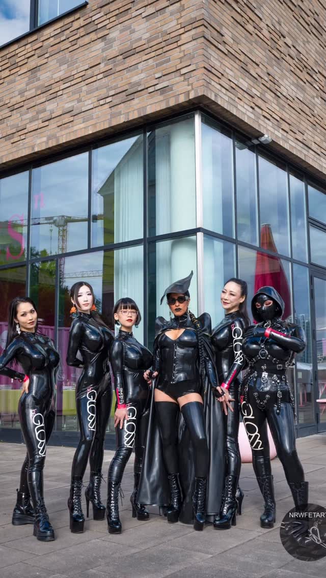 ✨ GFB Berlin was incredible! ✨We had an amazing @begloss photoshoot at the @gfbweekend.official Fetish Weekend in Berlin — with stunning looks, incredible energy, and of course… the perfect shine by beGLOSS. 🔥A huge thank you to our amazing models, photographer, designers, and friends — you were all absolutely fantastic! We had an unforgettable time with you. ❤️Latex High Fashion. Shine. Attitude.Our amazing beGLOSS models: @ms.nagisa @eri_kitami @latex_misty @waka_miho @ladyr_japan @miss_shimmyshamz with a amazing outfit by @ReneeMasoomian 🖤Photographer: @nrwfetartOutfits: simon-o-latexLocation: @gfbweekend.official Who was there? 👀#beGLOSS #GFBBerlin #GFBWeekend #LatexLove FetishFashion ShineLikeAPro LatexCare BerlinEvents FetishWeekend LatexLife @kurage_latex_art #reneemasoomian by @eri_kitami
