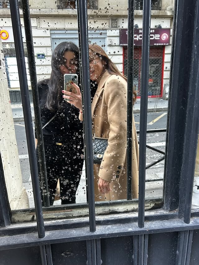 Escapade Parisienne 🇫🇷 by @nadiabsat