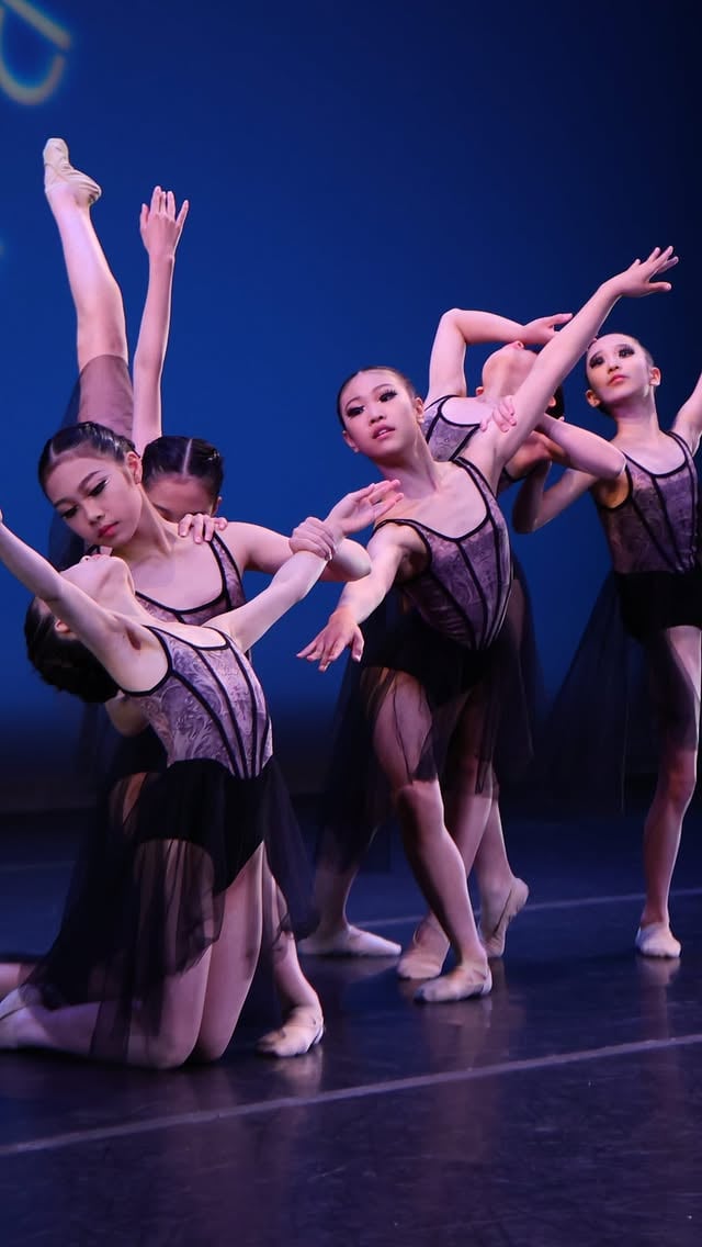YAGP 2026 Houston Finals🇺🇸昨日2日目に行われたアンサンブル部門 第1グループでは、梨木バレエスタジオの皆さんが本番を迎えました！朝早くのレッスンから、夜遅くまでの審査とリハーサル、みなさんとても頑張っています👏🏼 by @ygpjapan