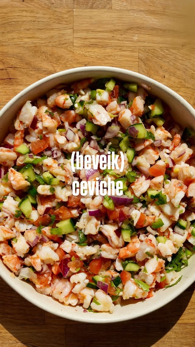 (beveik) ceviche receptas ir priminimas rūšiuoti organines atliekas!Pradėkime nuo rūšiavimo. 🔸Kodėl svarbu? Rūšiuodami maisto atliekas į oranžinį maišelį mes neužteršiame kitų mišriųkomunalinių atliekų konteineryje, todėl daugiau atliekų yra perdirbama, o atskirai surinktos irsutvarkytos maisto atliekos virsta kompostu. 🔸Kur galima pasipildyti maišelių? Maišelius galima pasipildyti seniūnijoje, didelių gabaritų aikštelėse ir VASA aptarnavimo langelyje Savivaldybės pastate. Galima nusipirkti ir prekybos centruose.Mažas maišelis - didelis pokytis. Daugiau info rasite: www.atliekuetiketas.ltO receptą paliksiu komentaruose! reklama @vilniaus_savivaldybe by @nestorasmaistas