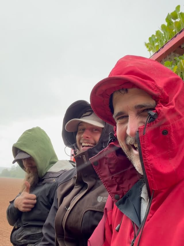 All the weather 🌧️☀️💨 by @bentheoandrews