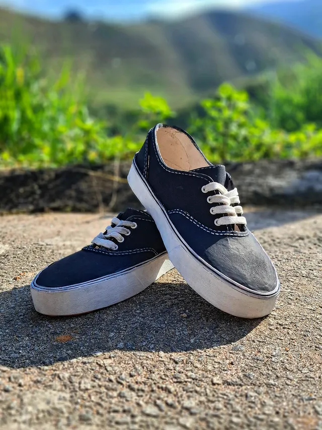 Aquela fotinha para guardar como recordação haha🏁📸Arte: sapato feito com materiais artesanaisMarca: @vansbrasil by @hugo_cs25