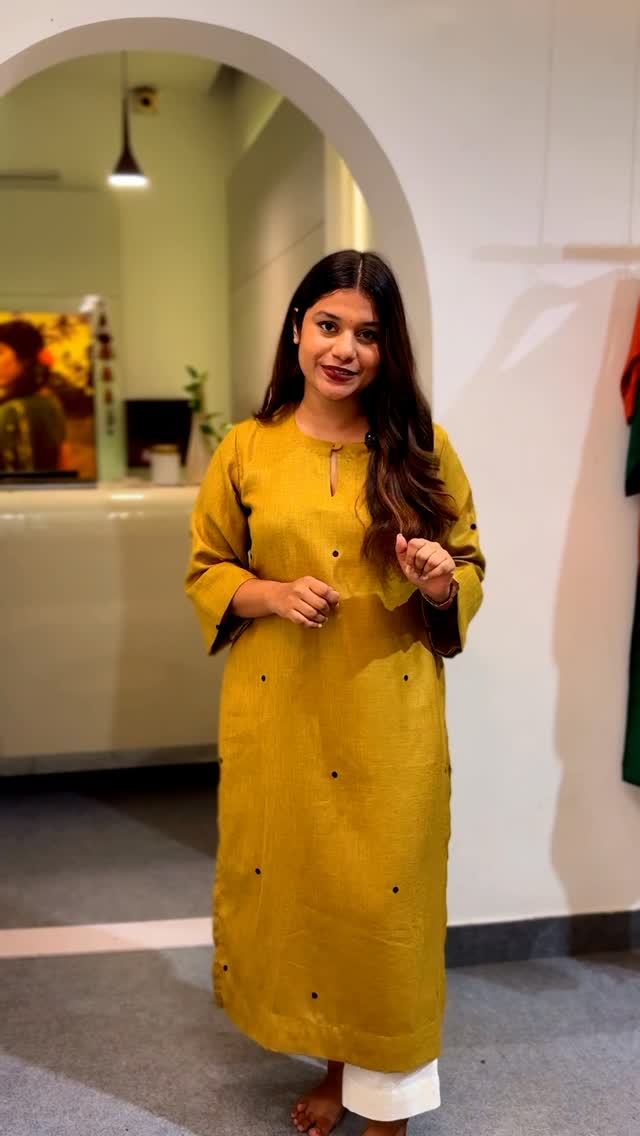 An open invitation(Summer fits, OOTD, linens) by @alka.hari
