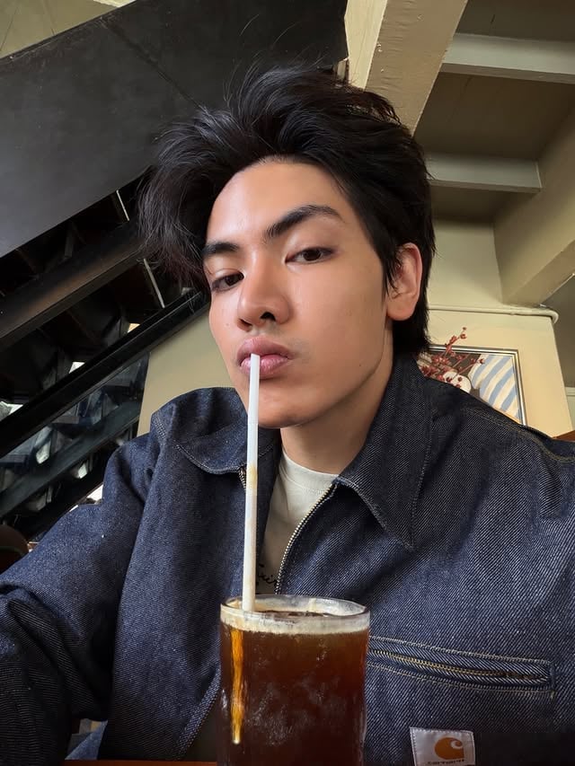☕️ by @chen_rcj