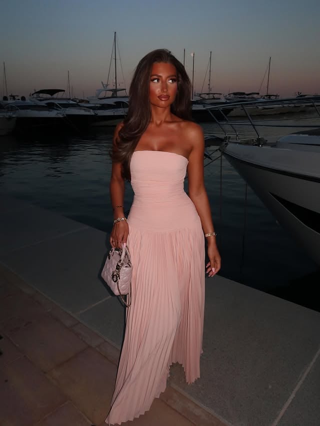 sunset dinners ✨✨ @nyaatelierofficial by @chardonnayjamess