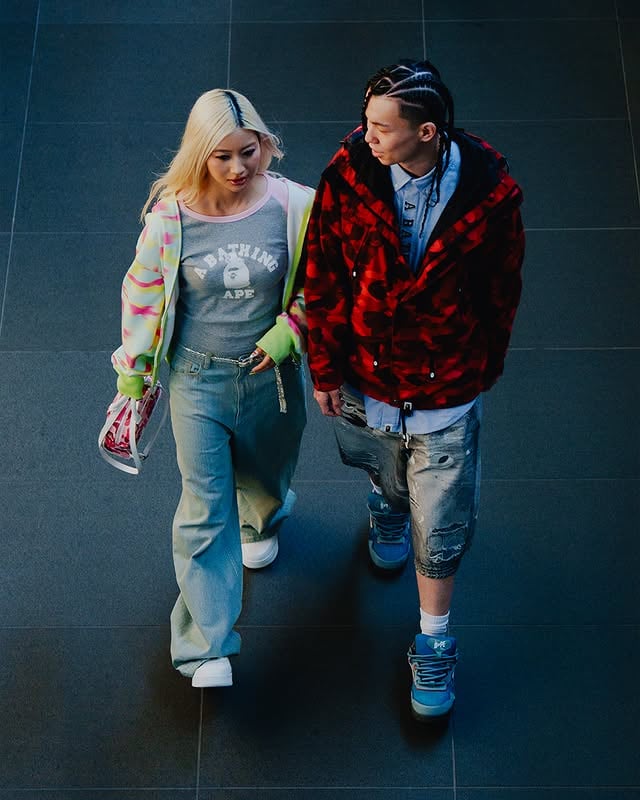 BAPE® 2026 S/S “GOLDEN ERA”An homage to the golden age of streetwear, reinterpreted through a contemporary Tokyo perspective.Set between the city streets, vintage Japanese architecture, and rooftop skylines, the collection reflects the enduring dialogue between music, sport, and art.Featuring @_mikado_ff, @yurikoabad & @pierre_taki Now available at authorized A BATHING APE® stores and BAPE.COM.#bape #abathingape #bapecamo by @bape_japan
