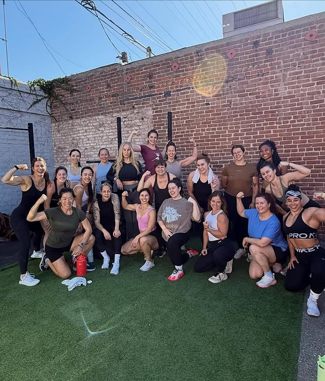 Overheard Lift Club: “This is my month. I’m ready to push it!”Talk about the summer of STRONG. We just locked in one of our best months, not only in progression of strength and position… But in having newcomers join us EVERY SINGLE WEEK. You girls are my world ❤️🌍 You make me feel so proud and SO LUCKY. by @jenwiderstrom