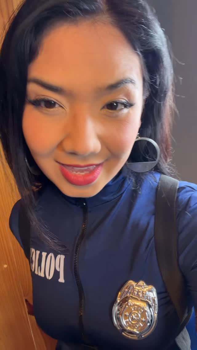 #cindytakahashi #nikkei #japanesegirl #strongerthanyesterday #asiangirls by @cindytakahashicantante