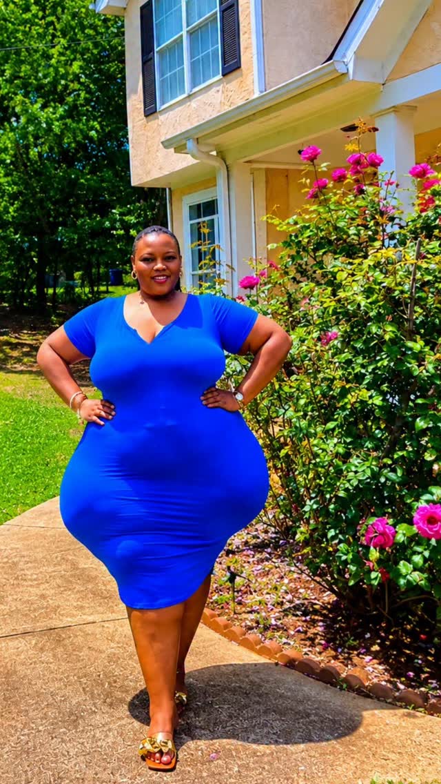 👗 @curvysense plus size Essential Contour Dress 3x #plussizefahion🔥 #curvysensedoll💕 #queenofcurves❤ #viralpost✔️✅✔️ by @kelly_black_cherry