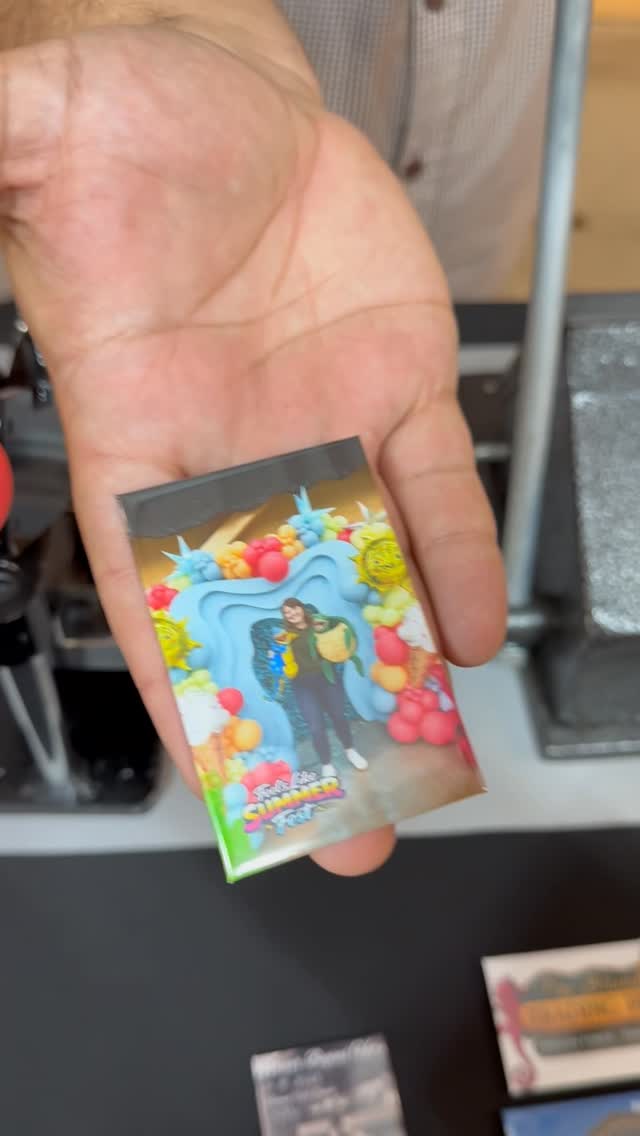 They made this in just a few minutes! 🤯 @favor_in_focus #festival #family #keepsake by @meghanmcasey