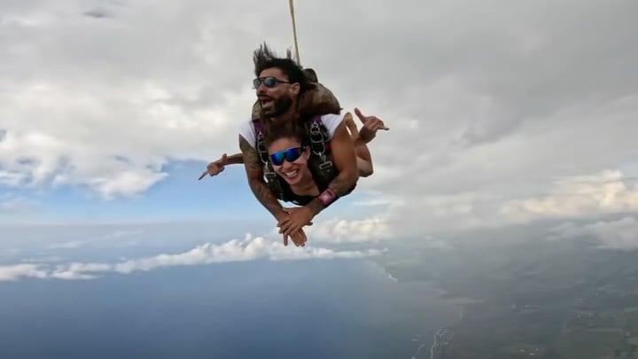 Capping off the best 2-week birthday celebration ever by finally doing the craziest thing on my bucket list - Skydiving!!! 🪂 by @andreaetorres