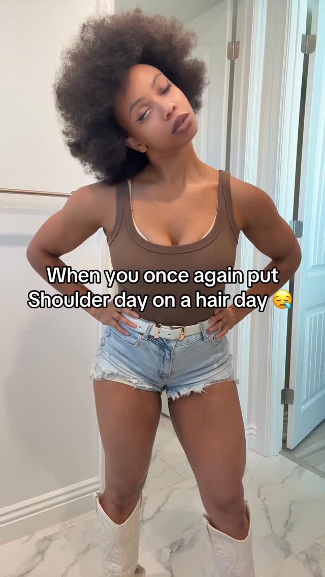 Why it always fall on shoulder day 😭 #hairday by @michelle_mcdaniel