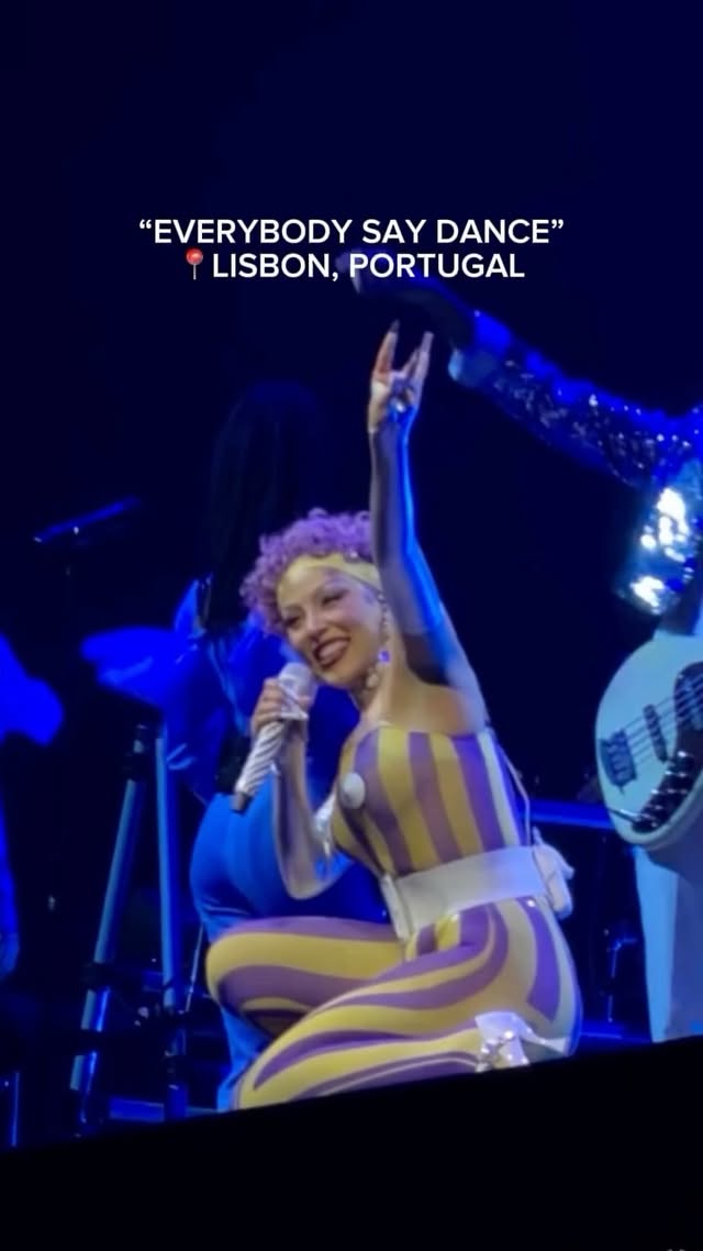EVERYBODY SAY DANCE: LISBON, PORTUGAL 📍🇵🇹 #dojacat #tourmavie by @dojahqs