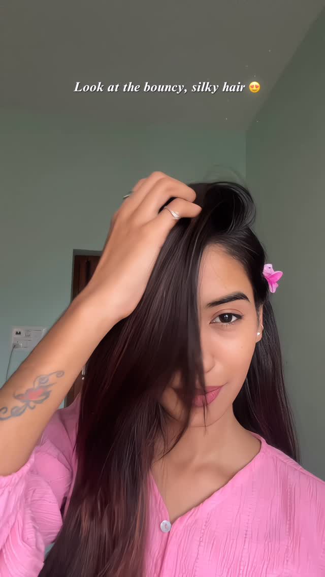Comment “LINK” and I’ll send you the product link ✨💖.....#BareAnatomy #AntiHairFallShampoo #HairCareRoutine #HealthyHairJourney #StrongerHair by @ms_lip_stick