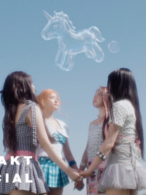 FIFTY FIFTY (피프티피프티) ’Like a Bubble‘ Official MV🎬https://youtu.be/iZzpq5iqevg#FIFTYFIFTY #피프티피프티 #20260601_6PM#Like_a_Bubble#Imperfect_Iamperfect by @we_fiftyfifty