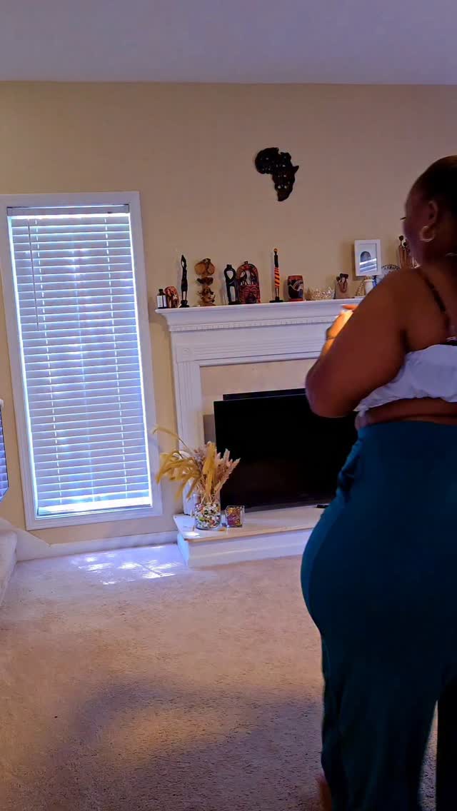 3 is too much. One is enough #queenofcurves❤ #ssbbwbeauty #viralpost by @kelly_black_cherry