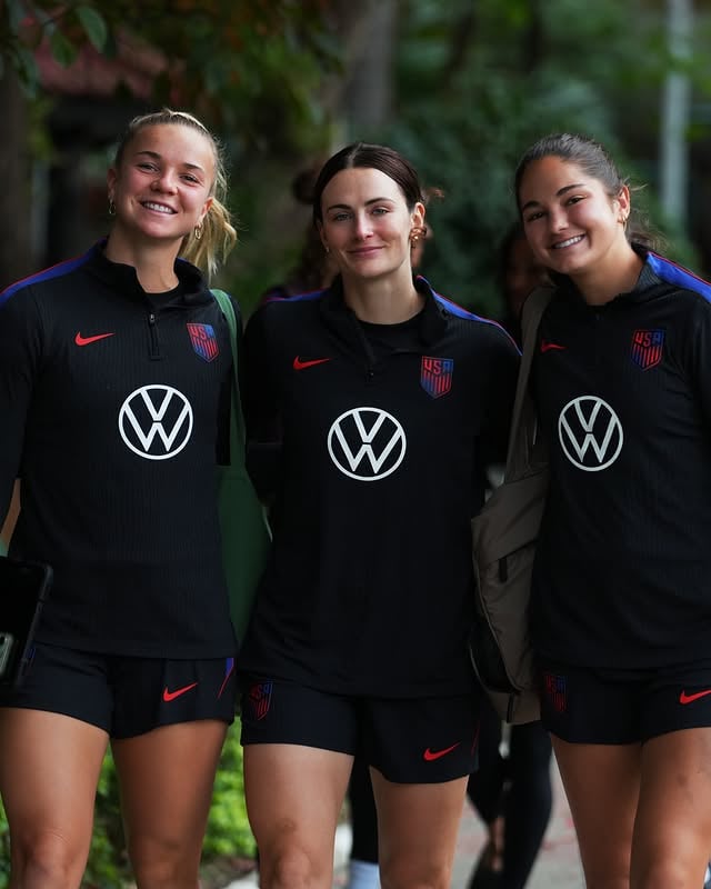 Back to work 😊 by @uswnt