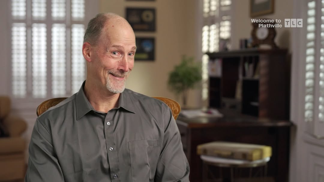 Barry's getting ready for his first-ever blind date! 👀 See how it goes on #WelcomeToPlathville, tonight at 10P. by @tlc