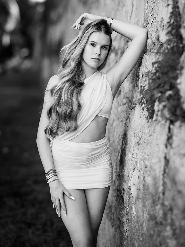 The older I get, the more I understand that peace is more valuable than perfection.

Being yourself is enough.
Following your heart is enough.
Moving forward, even with small steps, is enough.

The right people, the right moments and the right opportunities always find their way to us.

📸 Thank you, Jan @jan_de_vries_photography, for these beautiful memories 🤍